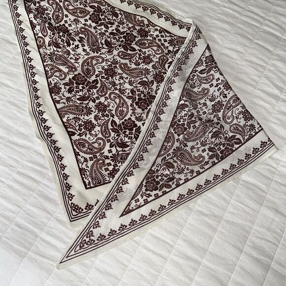 free people OS Ivory Burgundy SO PAISLEY Floral Triangle Bandana Scarf - Picture 6 of 9